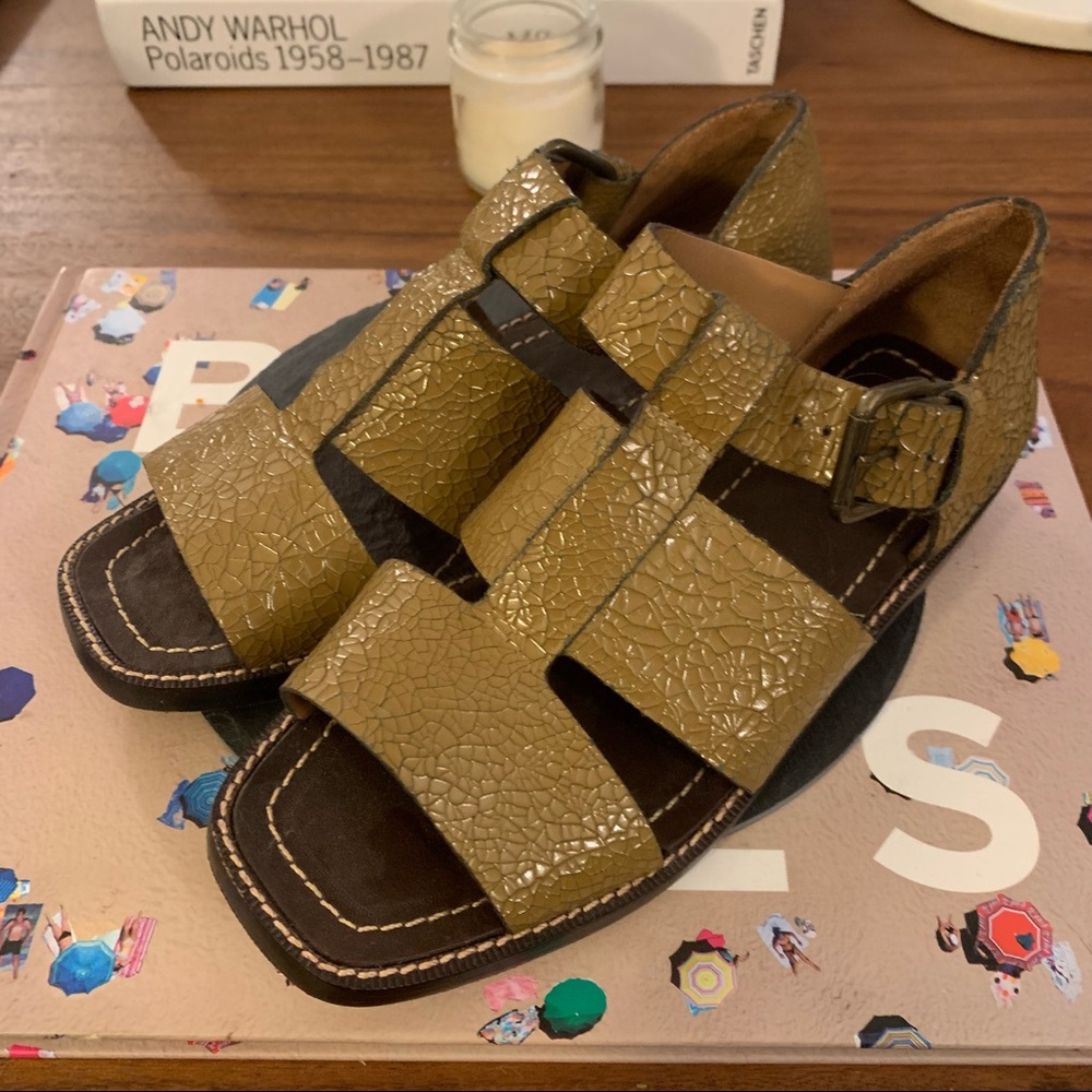 TRA MAD RKE SANDALS
